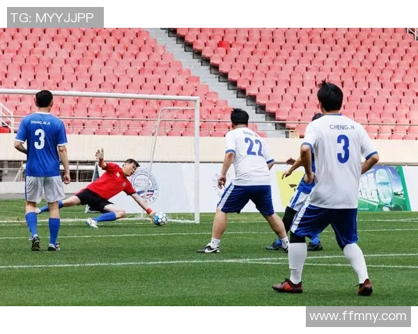 伤愈归队的足球明星们重返赛场展现风采和实力的精彩时刻